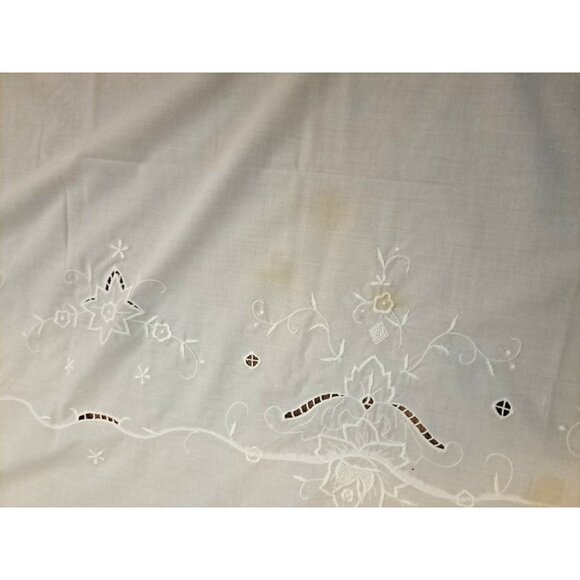 Embroidered Tablecloth White On White Cut Out Extra Long DIY Crafts 117x63 READ - Picture 5 of 7